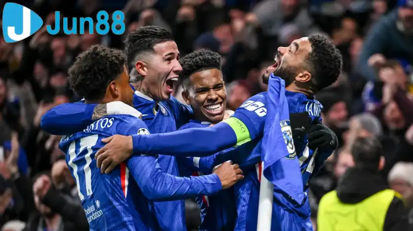 Chelsea đang chơi tốt trên mọi đấu trường. Chelsea đang chơi tốt trên mọi đấu trường.